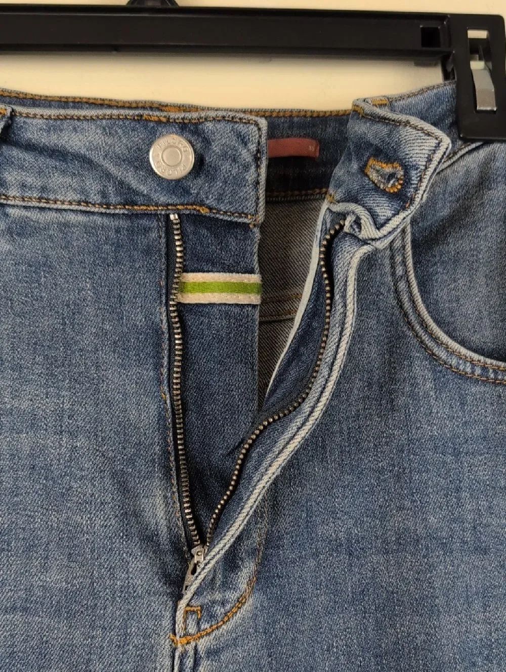 Pilcro Classic High-Rise Women's Blue Denim Flare Jeans Size 30 - Picture 4 of 13
